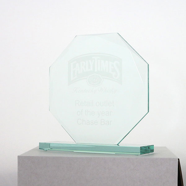 N111 14.5 x 14.5cm Jade Glass Facetted Octagon Award - Engraved